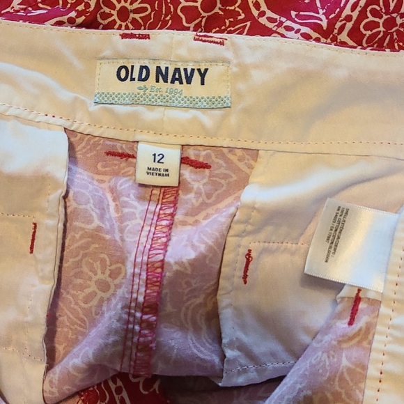 Shorts - Picture 3 of 3